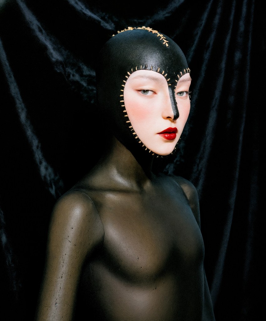 ElizaDesignAI: The Prolific Visionary Building Tiny Universes in Color